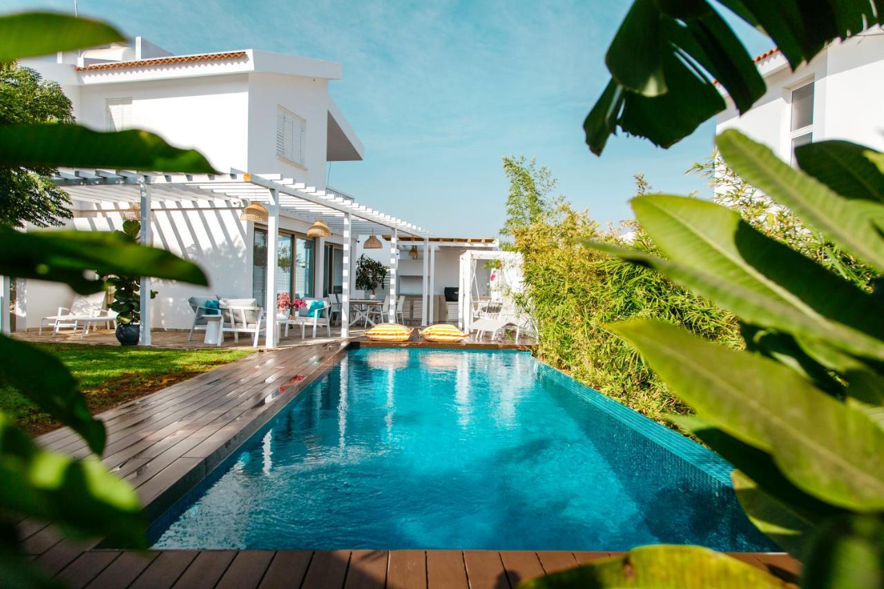 Island Home Seaside Villa Paralimni Exterior photo